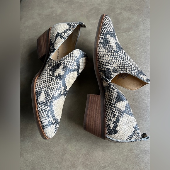 Lucky Brand Macce Snake Print Leather Ankle Booties Women’s Size 7M NEW - Picture 2 of 8